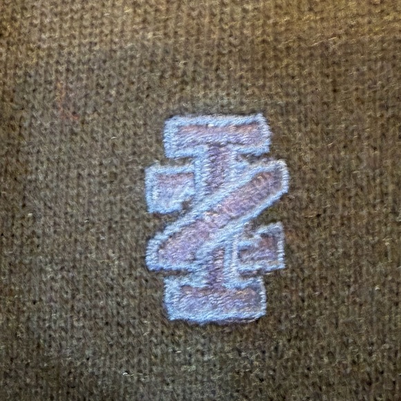 Izod Black Crewneck Sweater - Picture 6 of 6